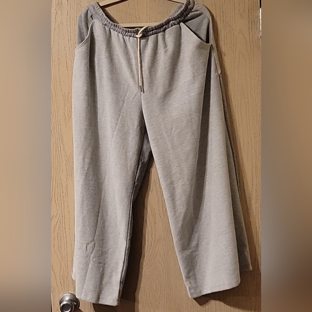NWOT Oversized wide Leg lightweight sweatpants Sz XL